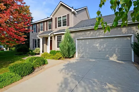 2454 Canton Ct, Mendota Heights, MN 55120
