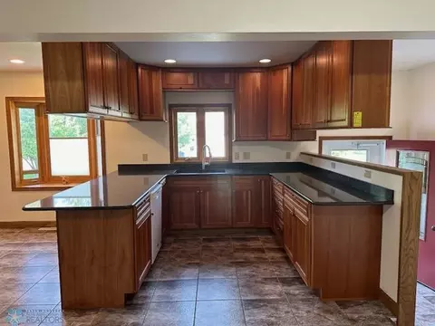 206 7th St E, Ada, MN 56510 photo 4