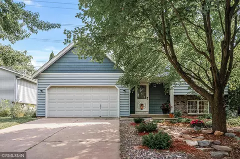 2394 Gall Ave, Maplewood, MN 55109