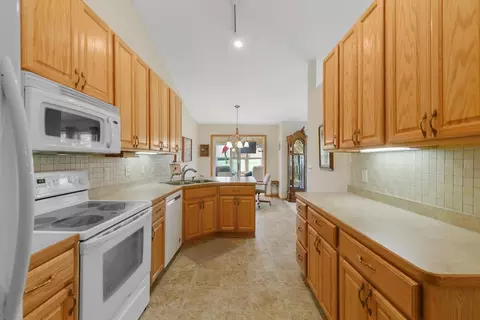 2007 14th St NE, Faribault, MN 55021 photo 7