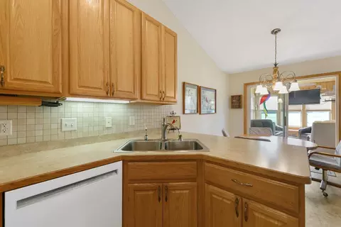 2007 14th St NE, Faribault, MN 55021 photo 10