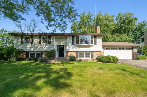 13020 Lakeview Dr, Burnsville, MN 55337