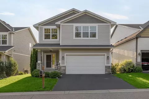 4828 Grandview Ct NE, Columbia Heights, MN 55421