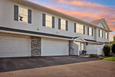 9949 5th Street Ln N, Lake Elmo, MN 55042