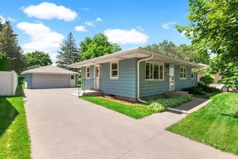 5637 Rhode Island Ave N, Crystal, MN 55428