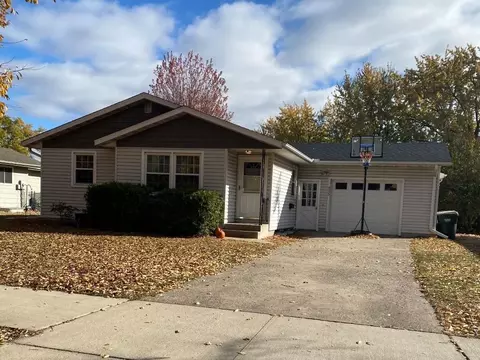 515 Jefferson St SE, Hutchinson, MN 55350