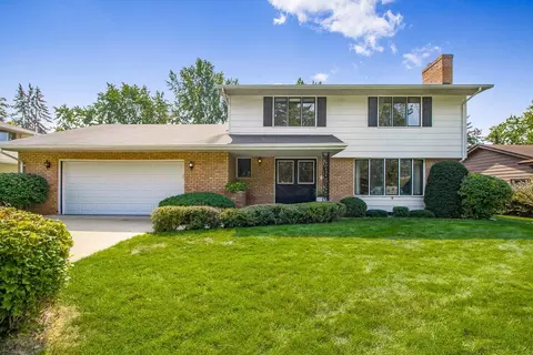 424 Thompson Ave W, West Saint Paul, MN 55118