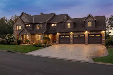 10090 Adam Ave, Inver Grove Heights, MN 55077