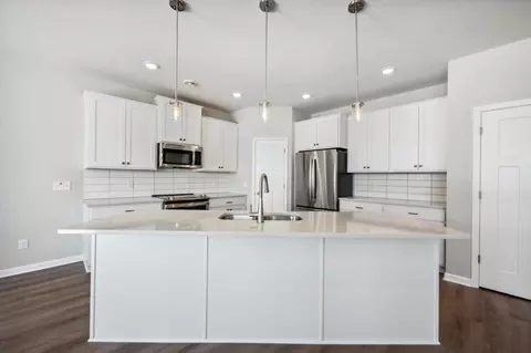 19459 Crystal Ter, Farmington, MN 55024