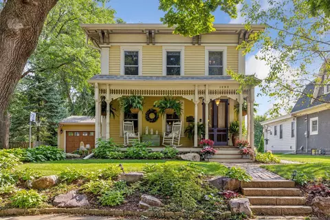 1002 4th St, Hudson, WI 54016