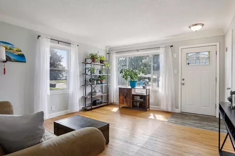 202 W Douglas St, South Saint Paul, MN 55075