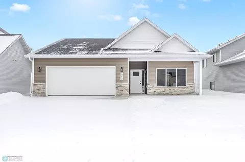 6370 82nd Ave S, Horace, ND 58047