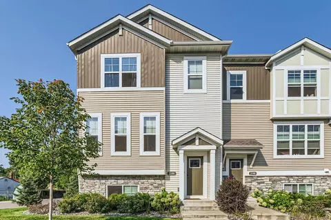 2188 Heritage Ln N, North Saint Paul, MN 55109
