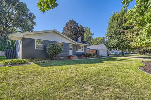 6265 Woodbine Ct, Woodbury, MN 55125