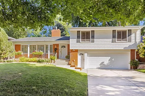 1911 Bohland Ave, Saint Paul, MN 55116