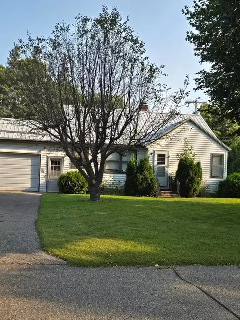 314 W Colfax St, Parkers Prairie, MN 56361