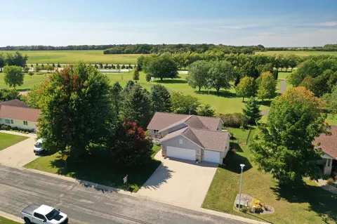 411 Everett Ave SW, Eyota, MN 55934