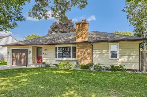 516 W 3rd St, Waconia, MN 55387