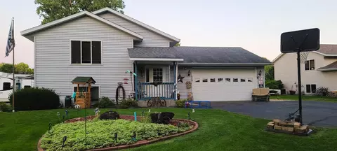 622 Hope St, Prescott, WI 54021