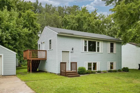 2217 Hillview Rd, Mounds View, MN 55112