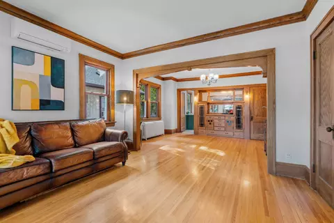 1320 Saint Clair Ave, Saint Paul, MN 55105