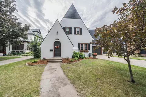 1136 Summit Ave, Detroit Lakes, MN 56501