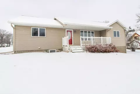 403 5th Ave NE, Melrose, MN 56352