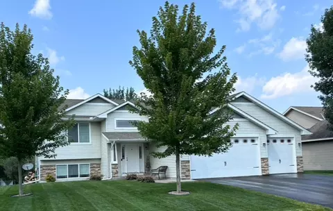 1010 Wendover St NE, Isanti, MN 55040