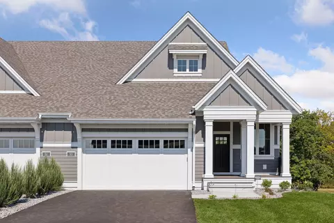 53 Spring Farm Rd, North Oaks, MN 55127