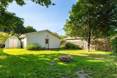 216 N 3rd St, Saint Peter, MN 56082 photo 9