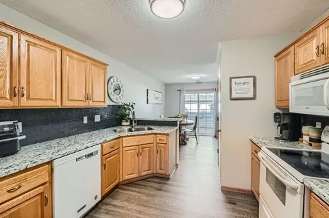 8412 Yukon Cir N, Champlin, MN 55316 photo 9
