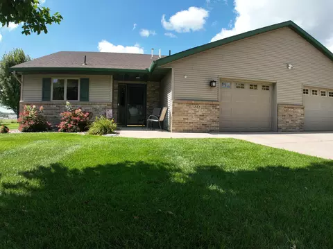 1312 23rd St SE, Willmar, MN 56201 photo 2