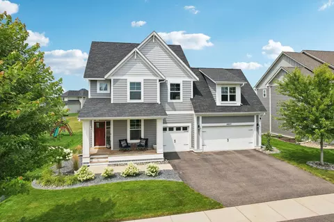 16213 Dryden Rd, Lakeville, MN 55044