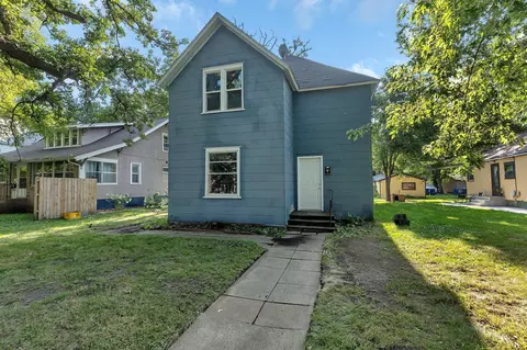 225 3rd Ave NE, Saint Cloud, MN 56304
