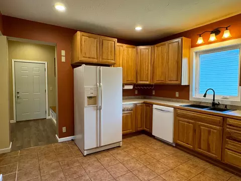 417 W Pine St, Saint Peter, MN 56082 photo 9