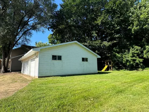 417 W Pine St, Saint Peter, MN 56082 photo 6