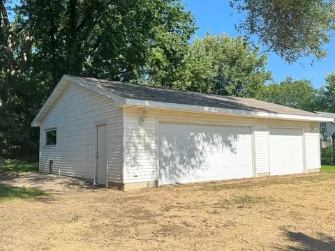 417 W Pine St, Saint Peter, MN 56082 photo 3