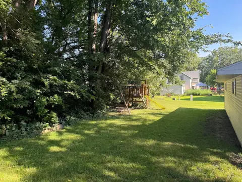 417 W Pine St, Saint Peter, MN 56082 photo 4