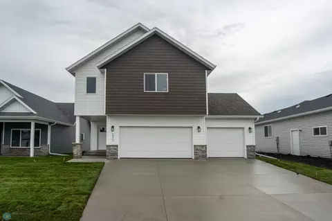 6446 83rd Ave S, Horace, ND 58047