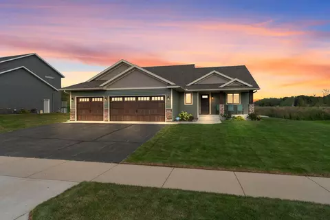 3104 Nottingham Rd S, Saint Cloud, MN 56301 photo 2