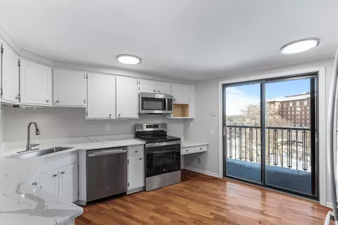 2950 Dean Pkwy #702, Minneapolis, MN 55416
