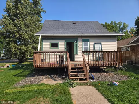 102 E 2nd Ave, Luck, WI 54853