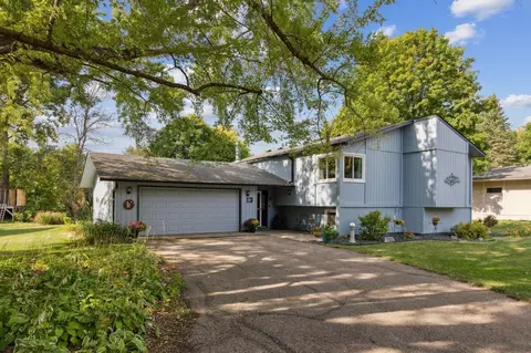 112313 Baxter Ct, Chaska, MN 55318