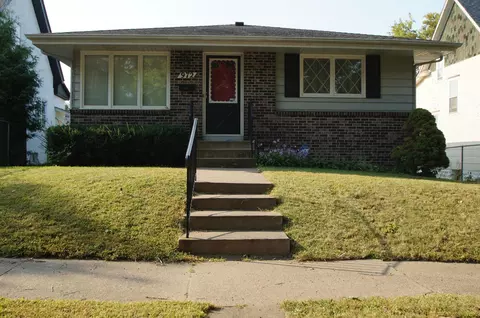 972 Jessamine Ave E, Saint Paul, MN 55106