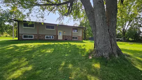 498 70th Ave, Clayton, WI 54004