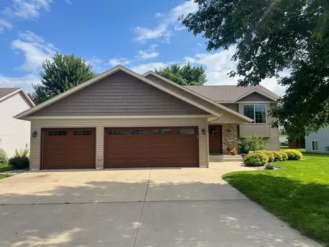 710 Pleasant View Ln, Litchfield, MN 55355
