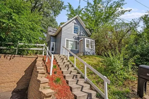 806 Agate St, Saint Paul, MN 55117