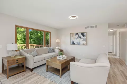 4201 Braddock Trl, Eagan, MN 55123 photo 2