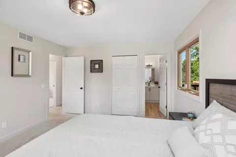 4201 Braddock Trl, Eagan, MN 55123 photo 8