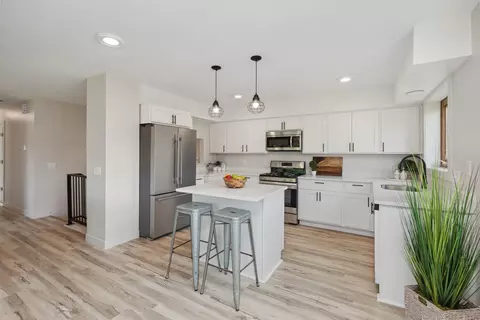 4201 Braddock Trl, Eagan, MN 55123 photo 5